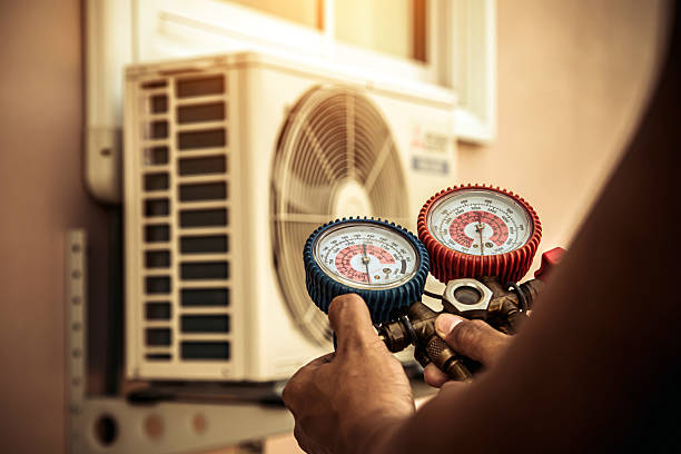 Professional Hvac technician working in Blawenburg, NJ